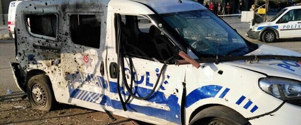 Hakkari’de Polis Aracına Hain Saldırı: 1’i Ağır, 8 Yaralı